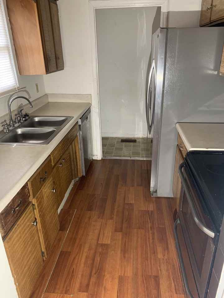 1502 Laurel Ct #1 - Photo 3 of 20