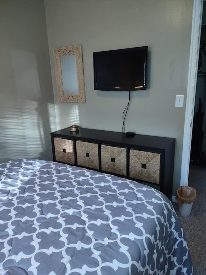 625 Monroe Blvd - Photo 7 of 20