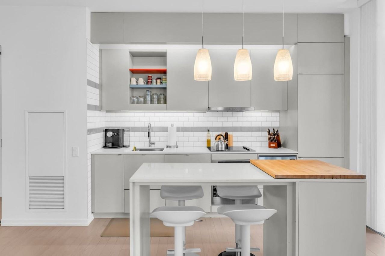 101 Peter St #1388891P - Photo 3 of 28