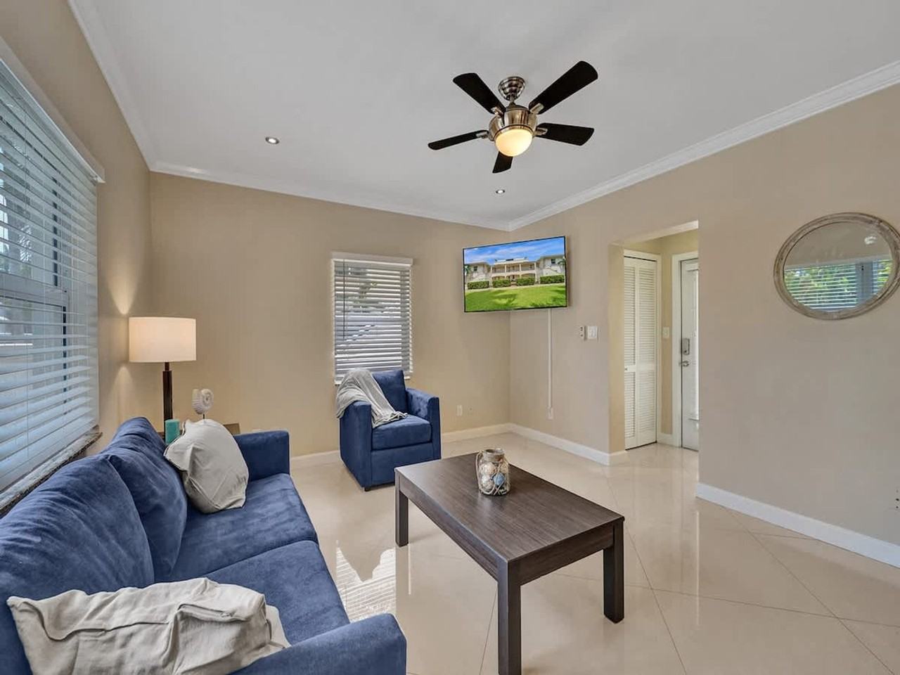 37 Hendricks Isle #1504010P - Photo 3 of 37