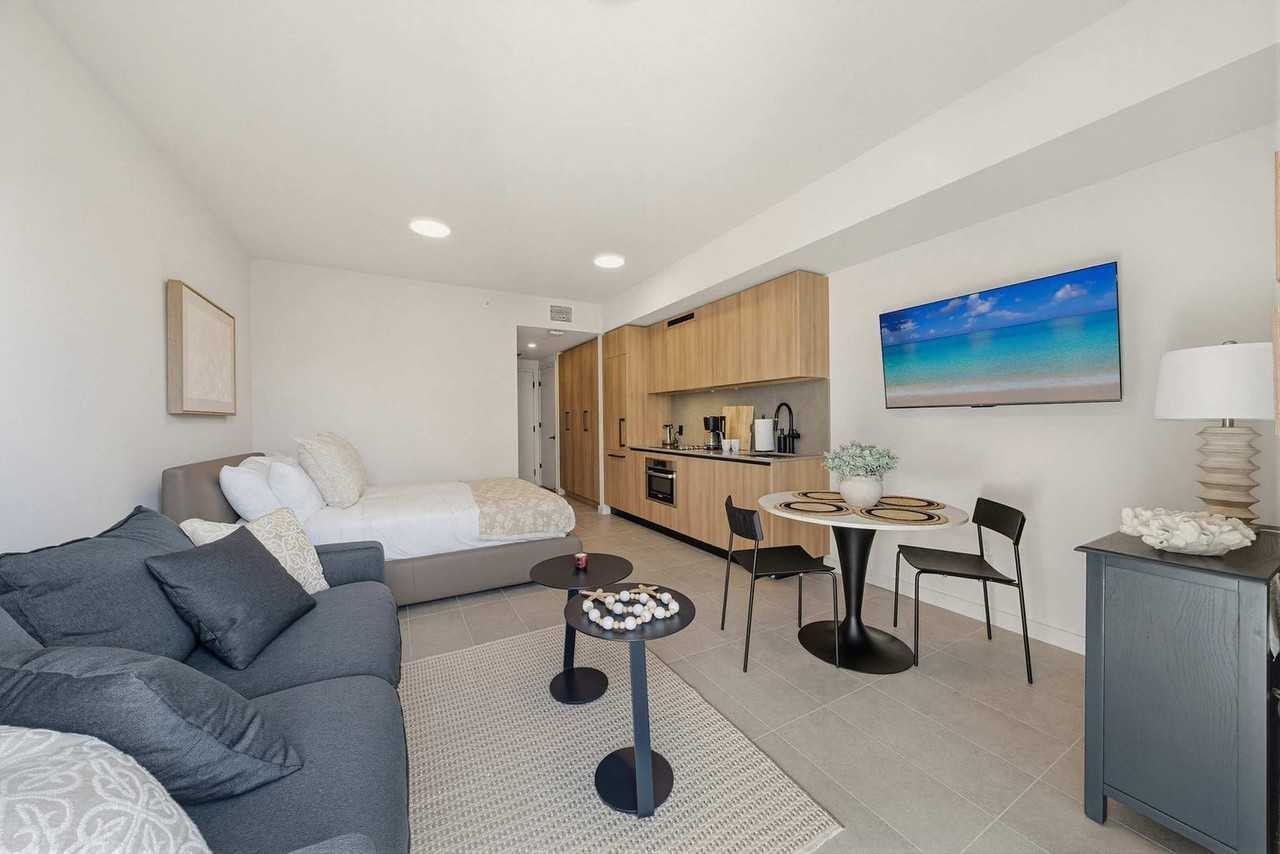 121 Ne 5th St #1505786P - Photo 2 of 30