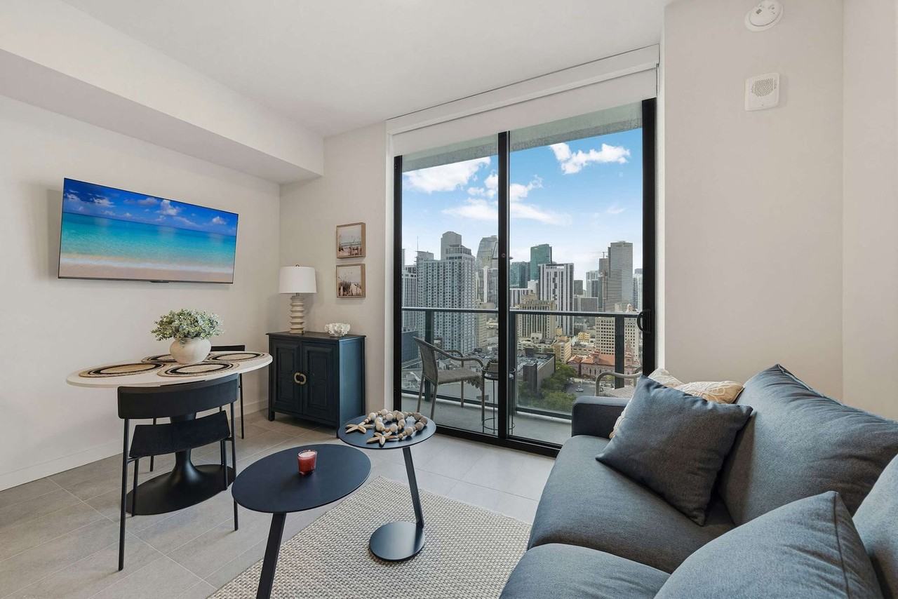 121 Ne 5th St #1505786P - Photo 3 of 30