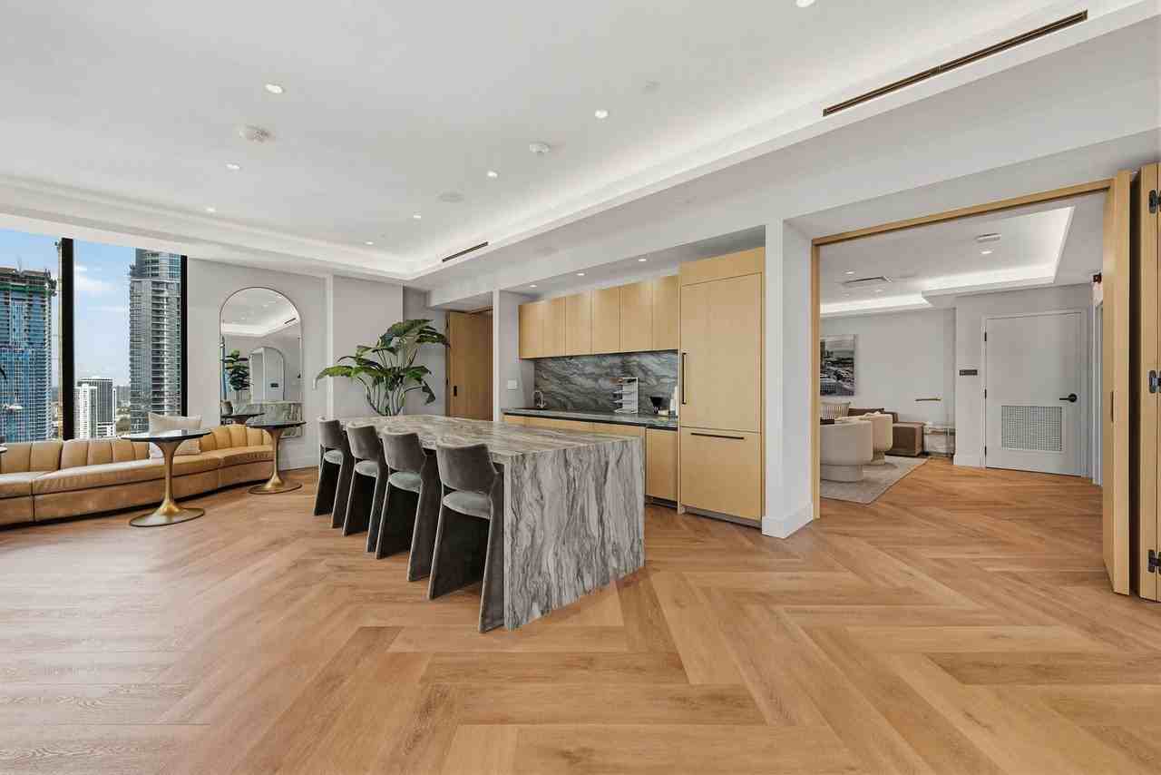 121 Ne 5th St #1505786P - Photo 5 of 30