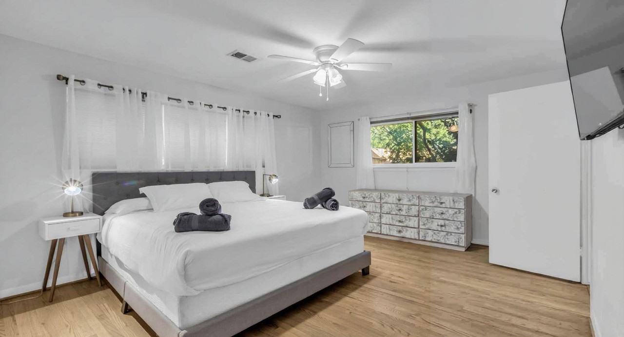 5403 Carew St #1514793P - Photo 5 of 24