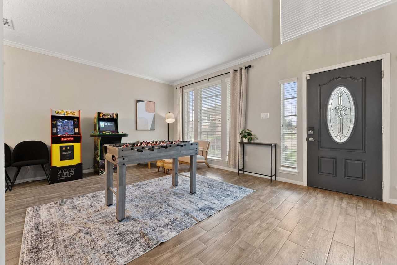 1905 Navajo Dr #1514816P - Photo 4 of 50