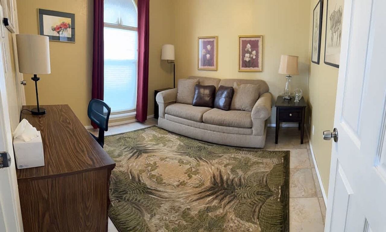 1209 Pompano Ave #1515049P - Photo 5 of 19