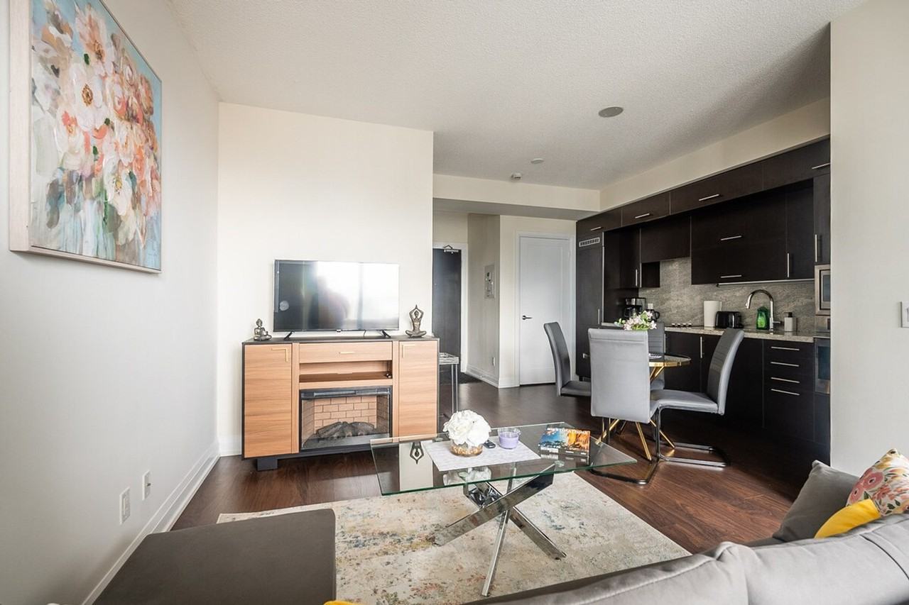 4711 Yonge St #1515263P - Photo 3 of 25