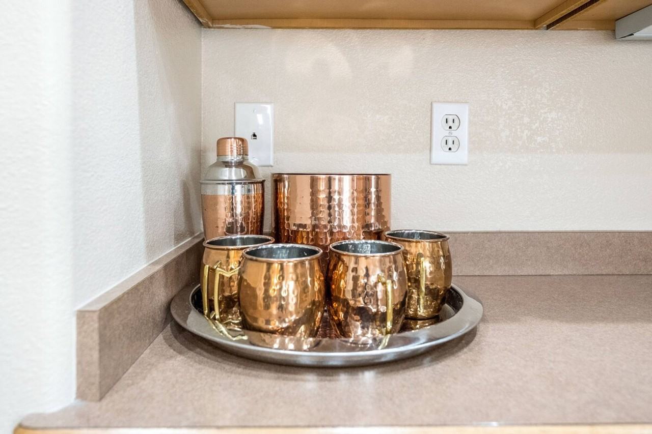 2711 Sunrise Point Rd #1515890P - Photo 4 of 38