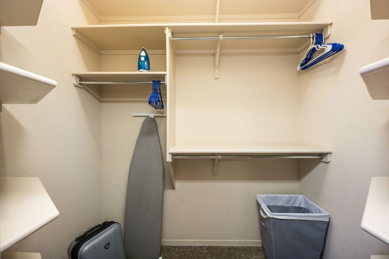 2711 Sunrise Point Rd #1515890P - Photo 7 of 38