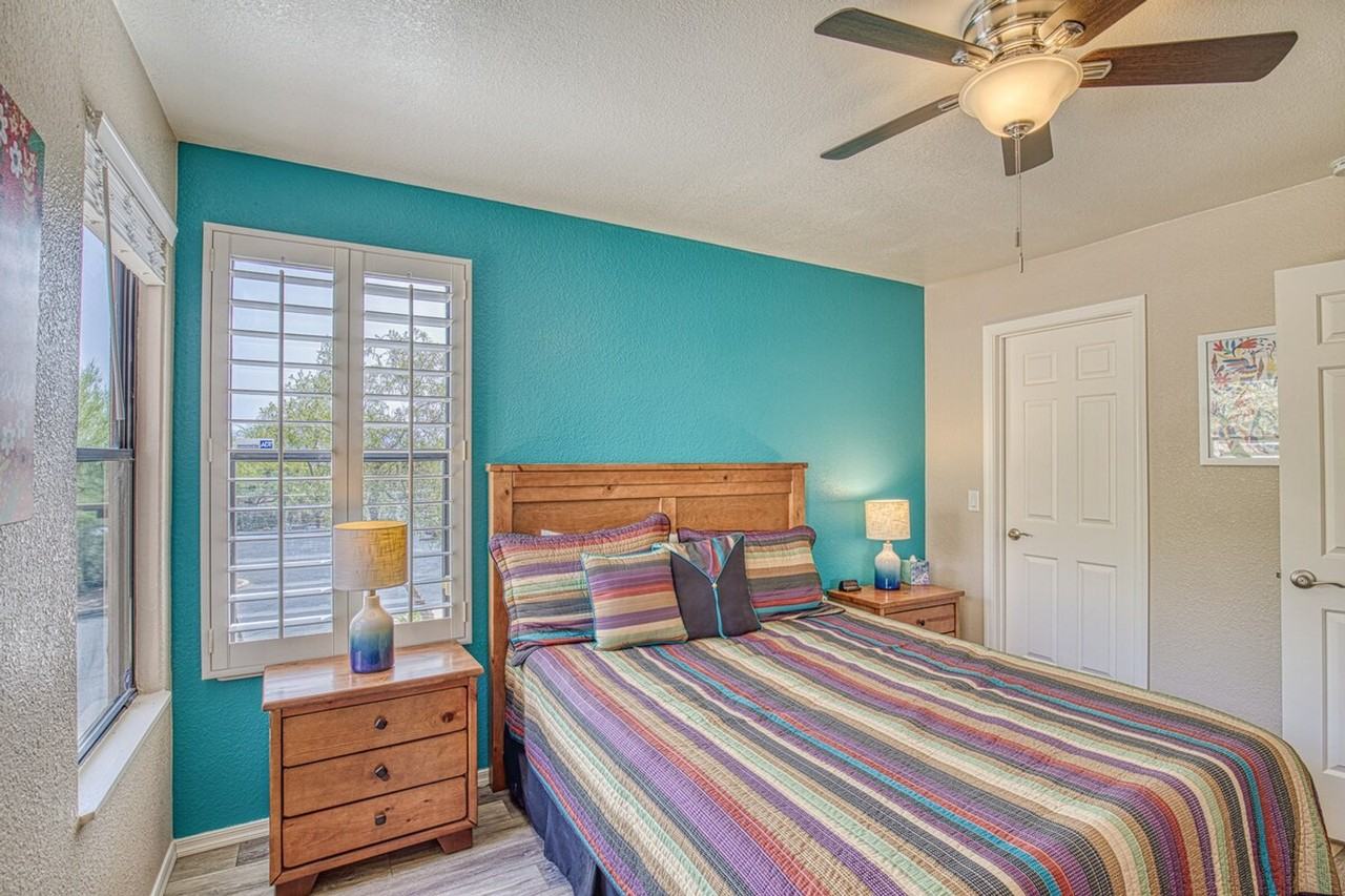 6655 N Canyon Crest Dr #1515885P - Photo 3 of 38