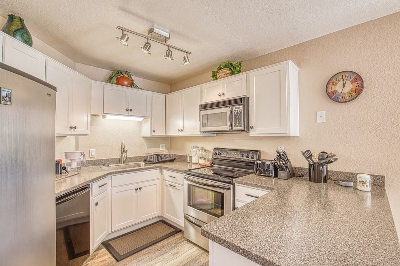 6655 N Canyon Crest Dr #1515885P - Photo 6 of 38