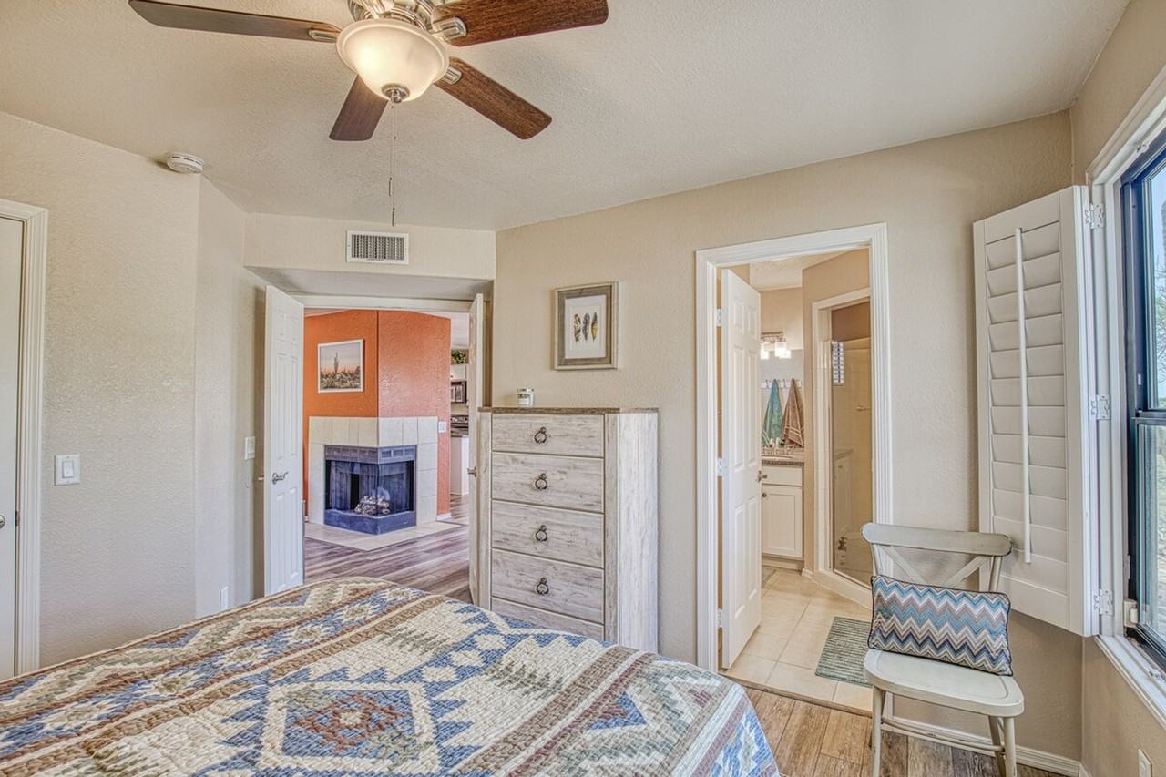 6655 N Canyon Crest Dr #1515885P - Photo 7 of 38