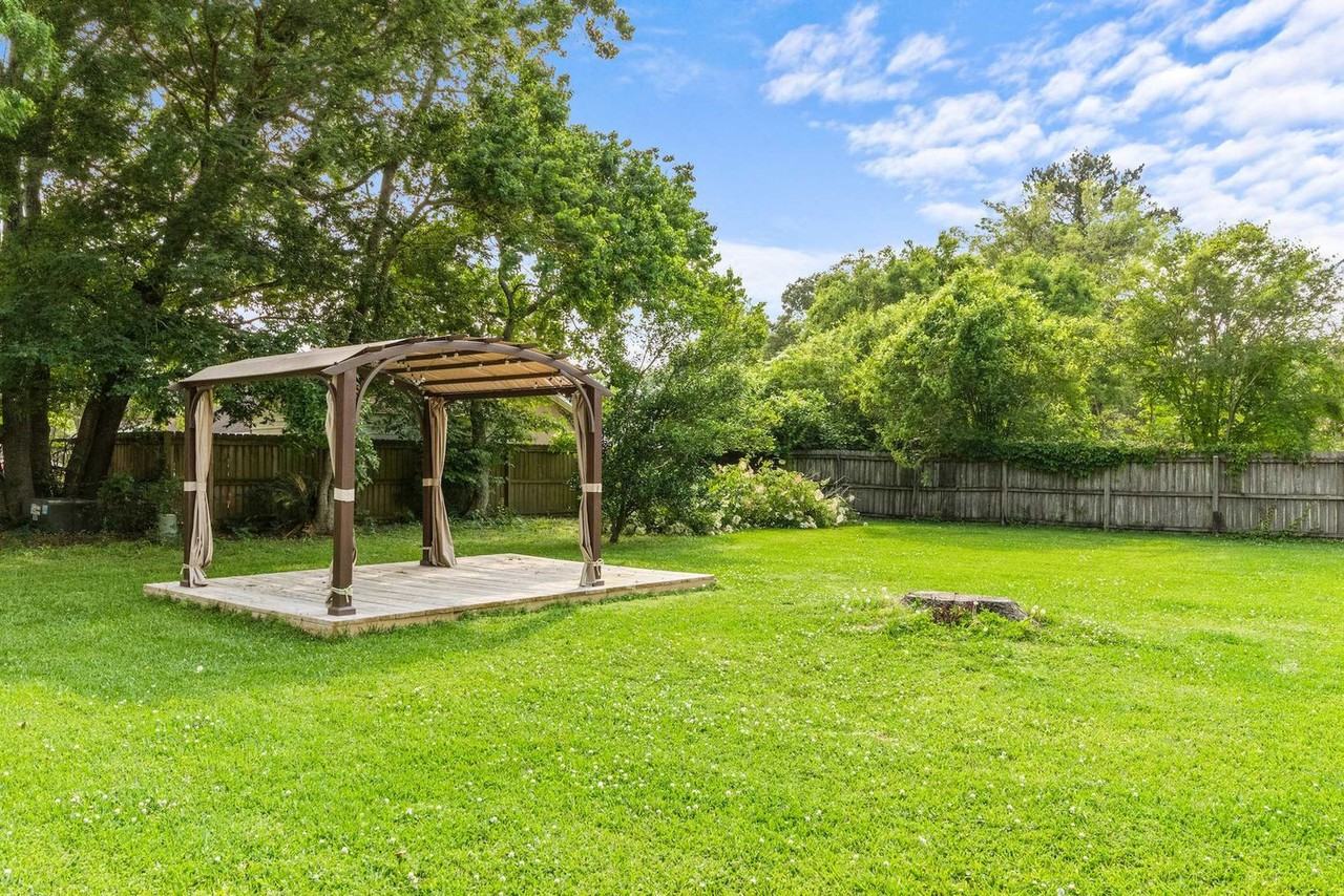 12336 Perkins Rd #1519872P - Photo 7 of 34