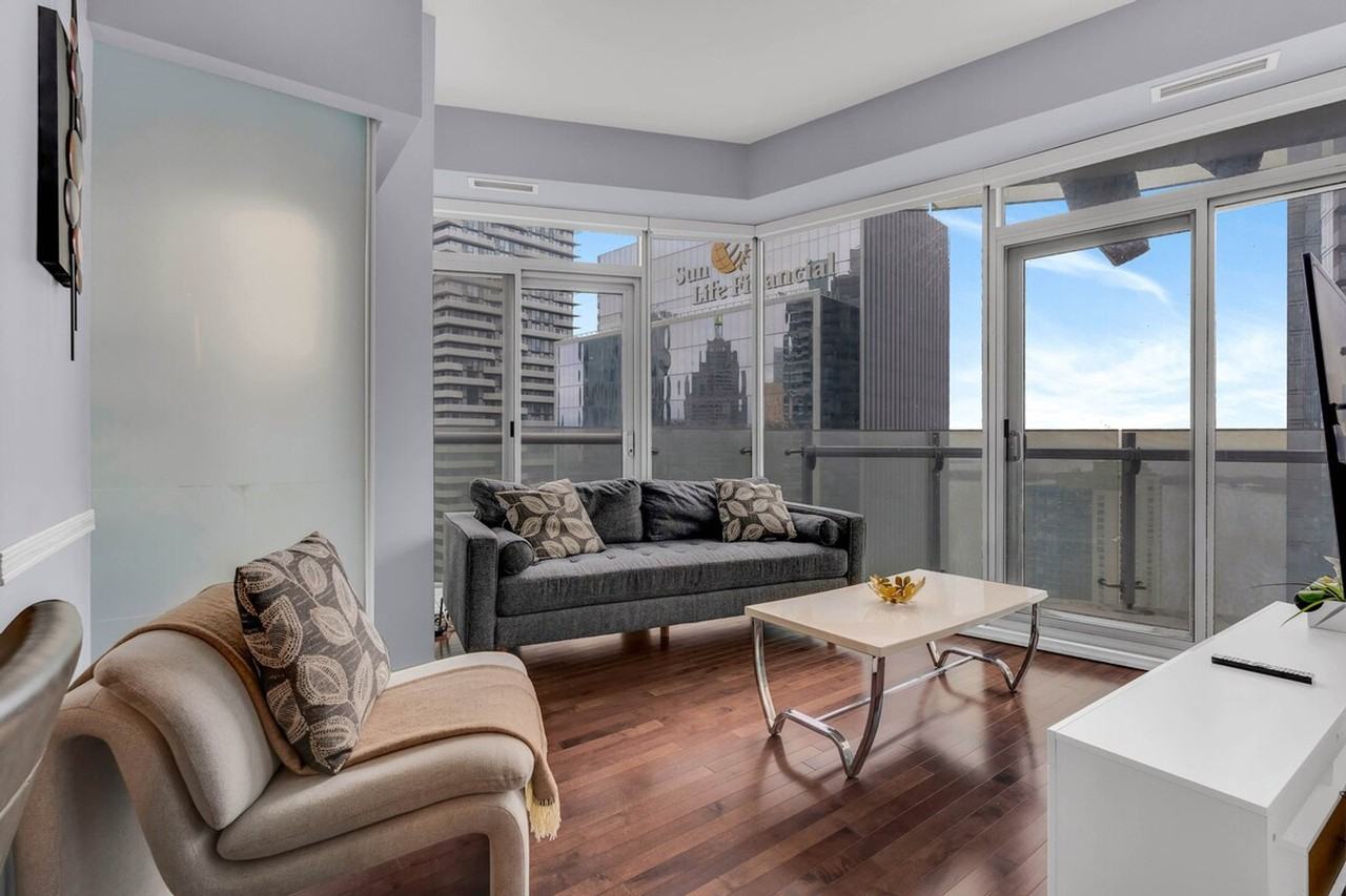 1 York St Null #1519904P - Photo 3 of 50