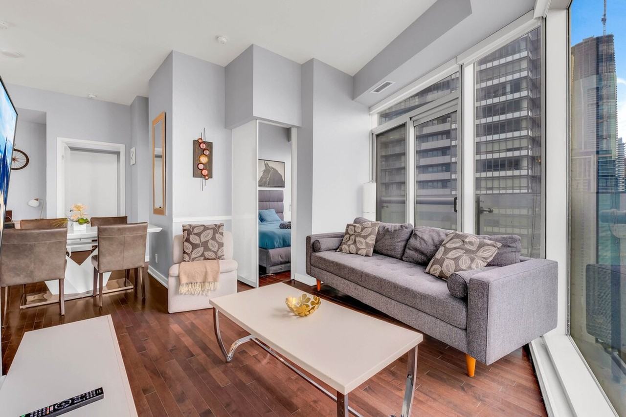 1 York St Null #1519904P - Photo 4 of 50