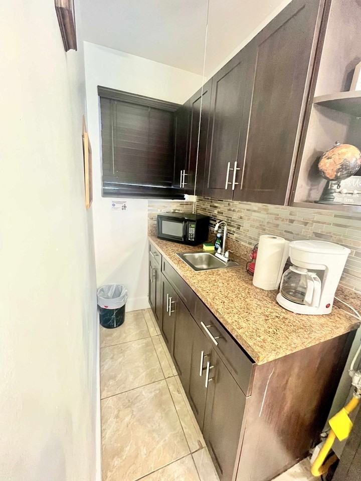 342 Van Buren St #1520235P - Photo 4 of 8