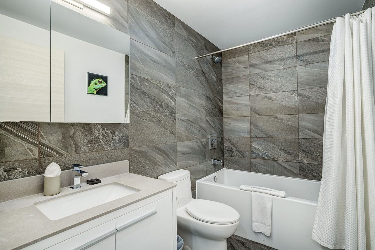 2100 Rue De Bleury #1353184P - Photo 5 of 11