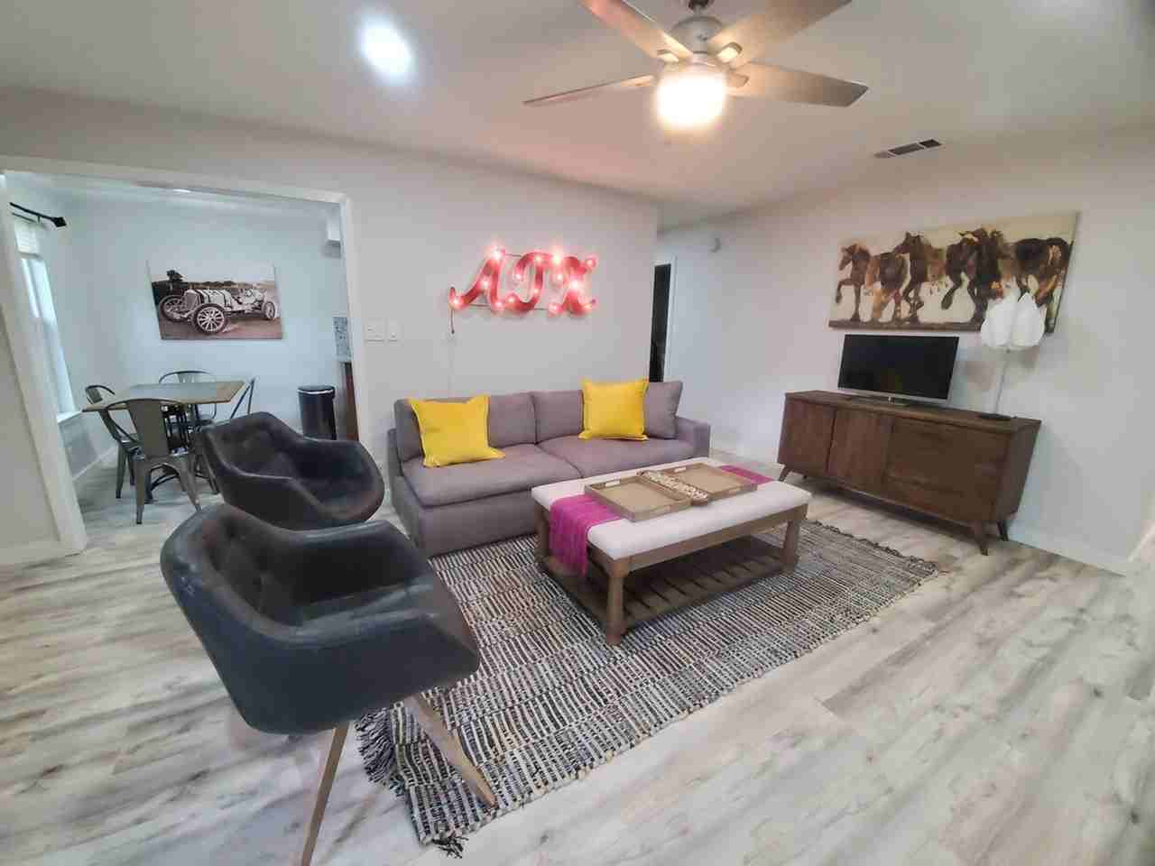 2501 Parker Ln #1519908P - Photo 6 of 33