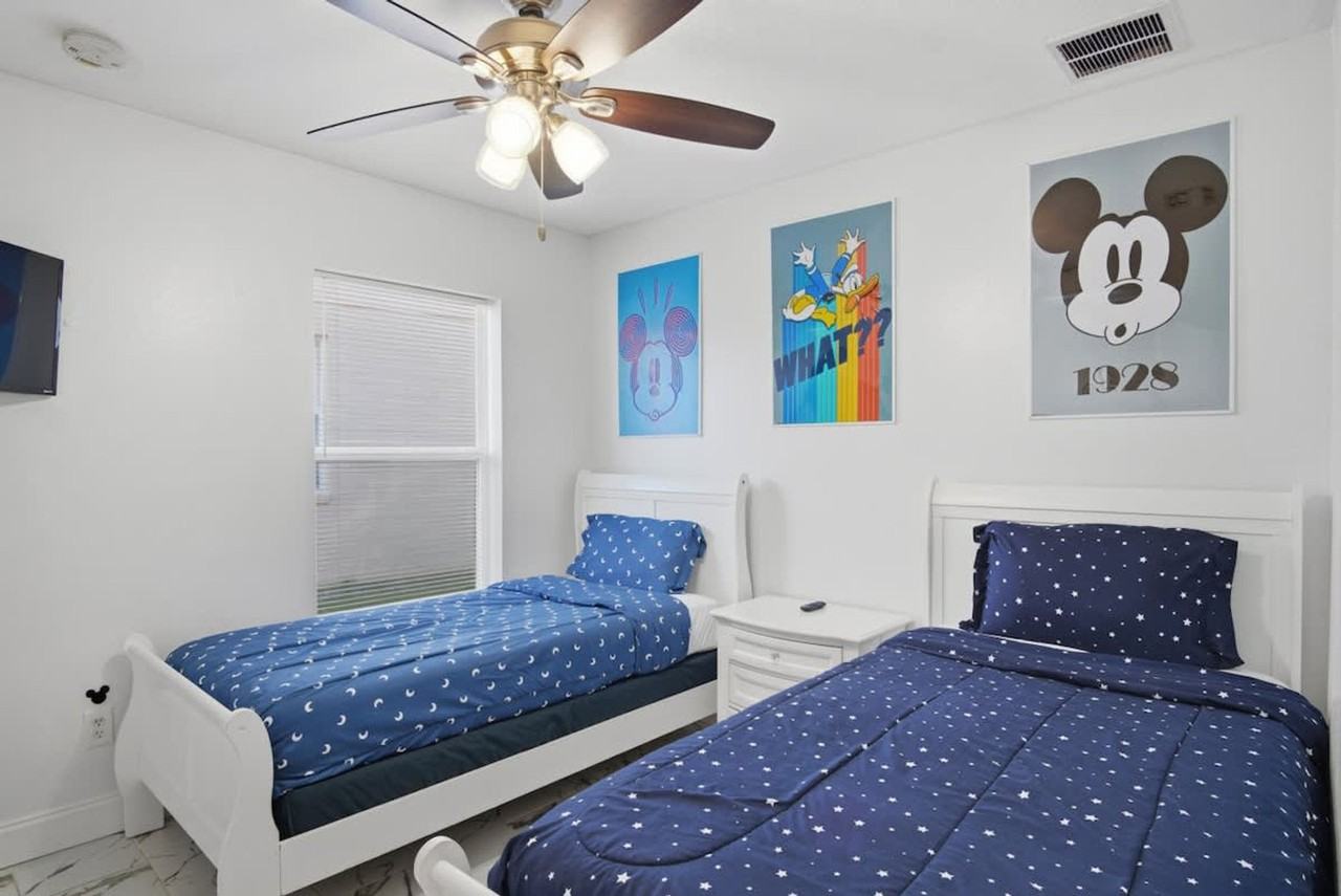 242 Blue Jay Way #1520440P - Photo 6 of 35