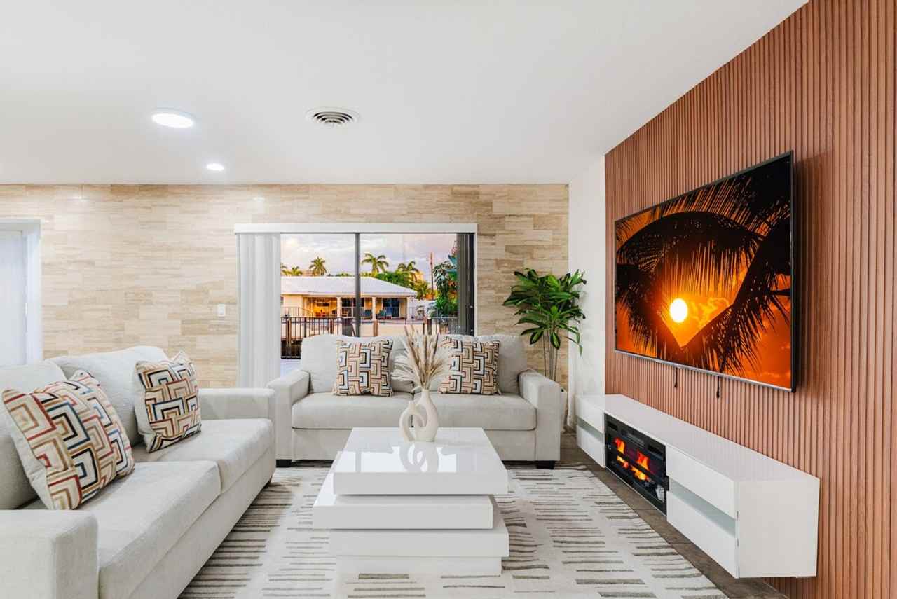 1016 Ne 26th Ave #1521024P - Photo 2 of 50