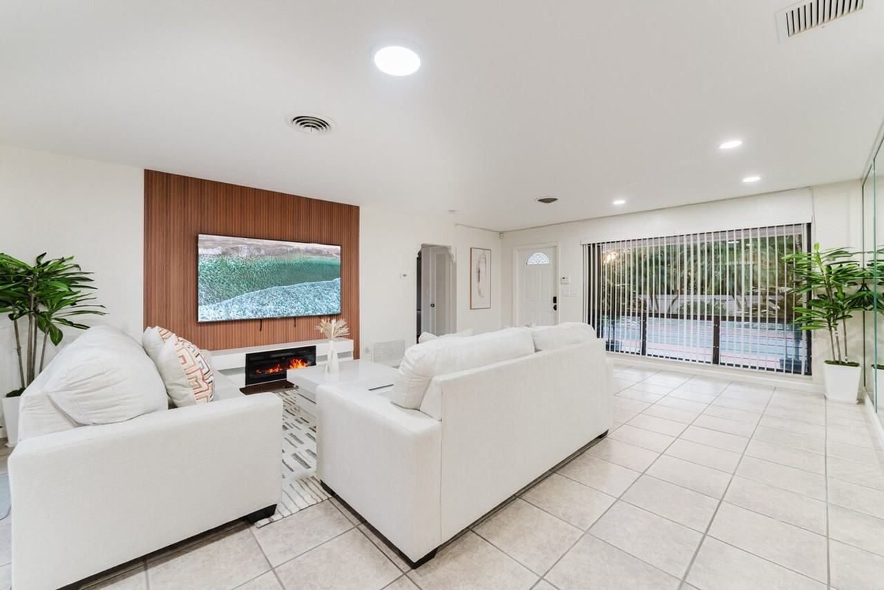 1016 Ne 26th Ave #1521024P - Photo 3 of 50