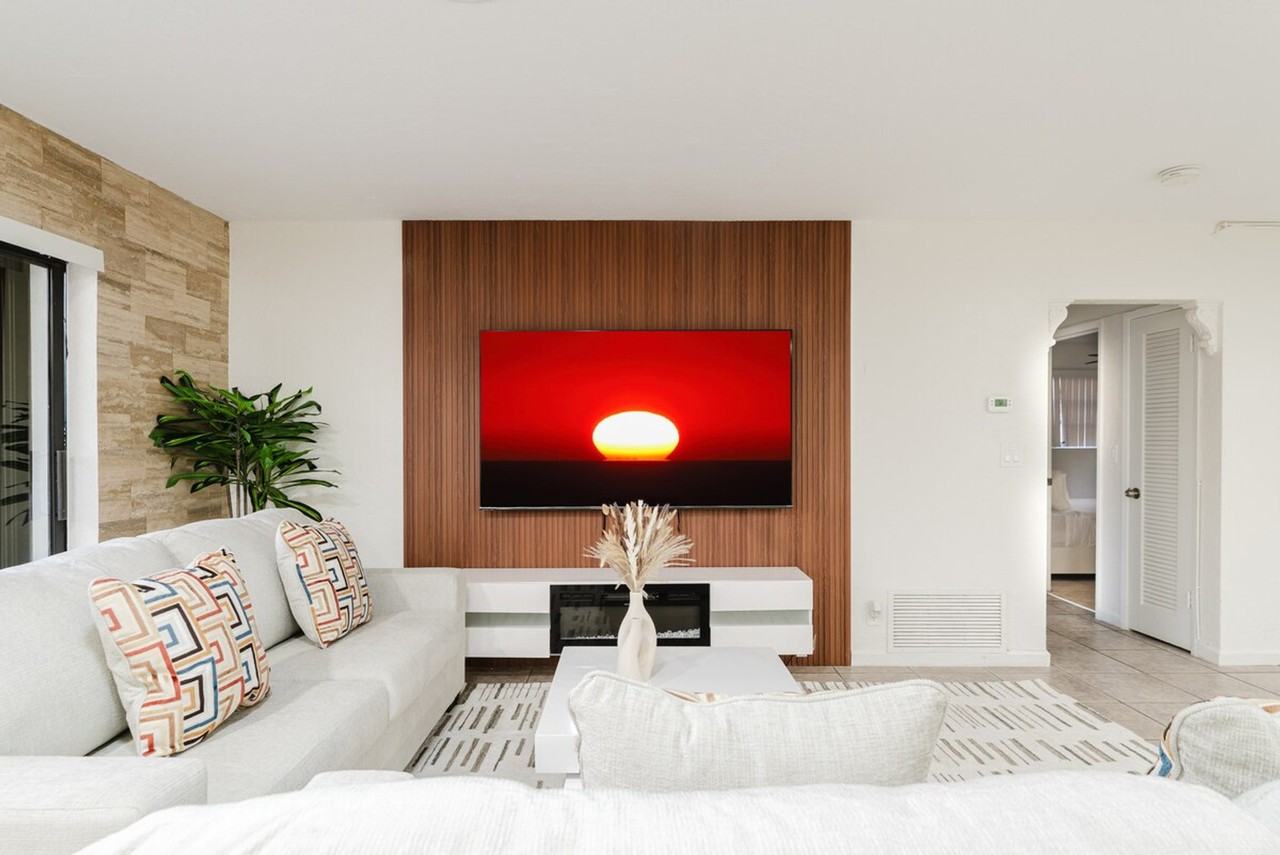 1016 Ne 26th Ave #1521024P - Photo 4 of 50