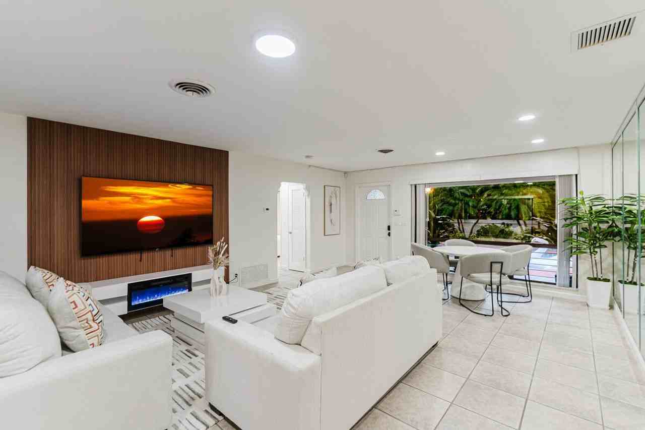 1016 Ne 26th Ave #1521024P - Photo 6 of 50