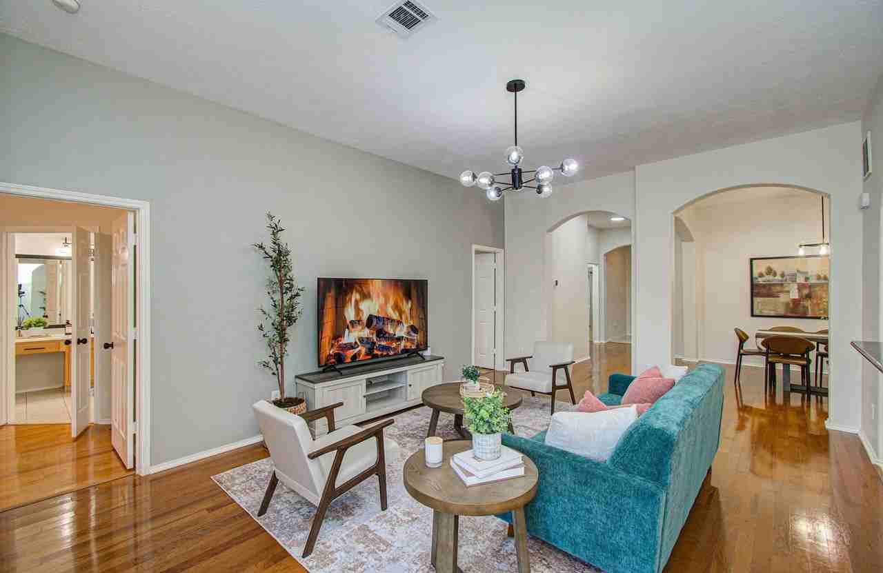 7211 Crescent Mills Dr #1521536P - Photo 3 of 42