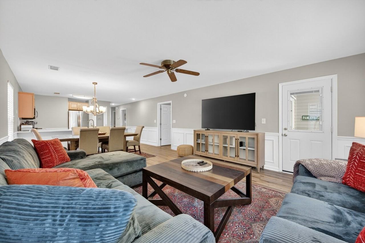 641 Blue Stem Dr #1521721P - Photo 3 of 28