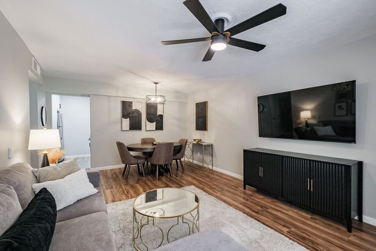 2507 Montrose Blvd #1521977P - Photo 4 of 25