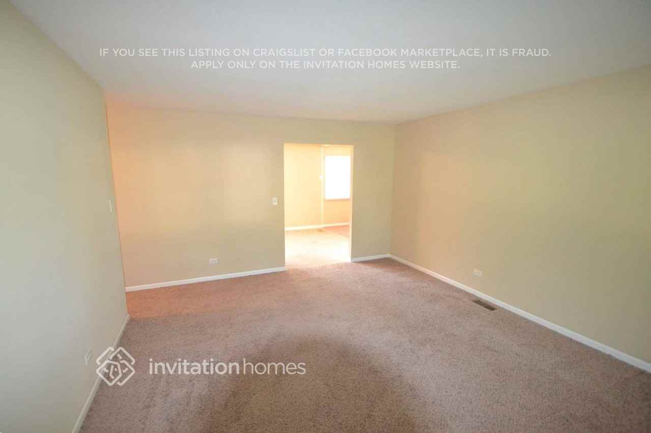 1875 N Newport Rd - Photo 3 of 16