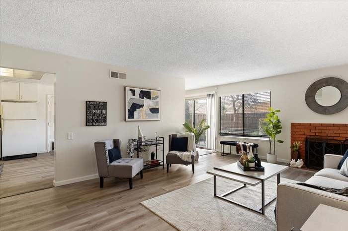 4825 Rue Orleans Court - Photo 3 of 9