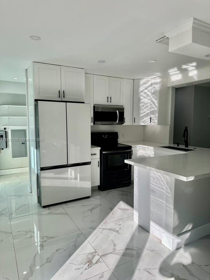 4681 Southwest 26th Avenue - Photo 2 of 29