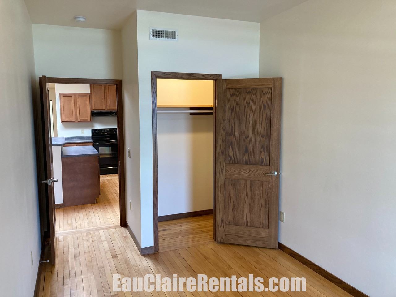 405 Wisconsin Street #405 1/2 - Photo 6 of 19