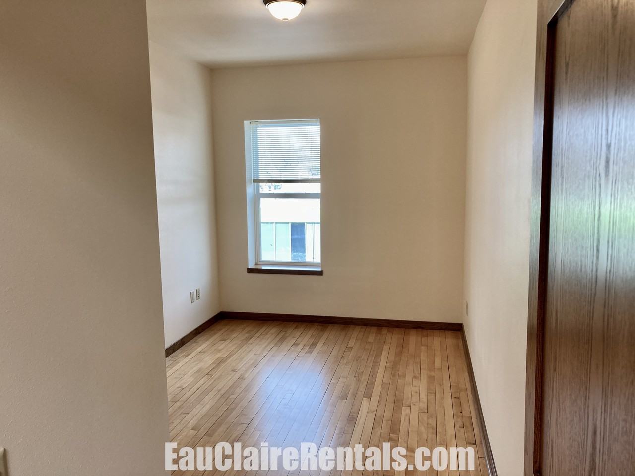 405 Wisconsin Street #405 1/2 - Photo 7 of 19