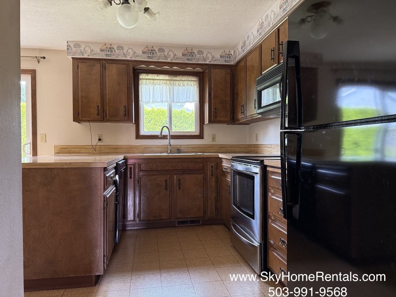 4954 Joien Court Southeast - Photo 6 of 20