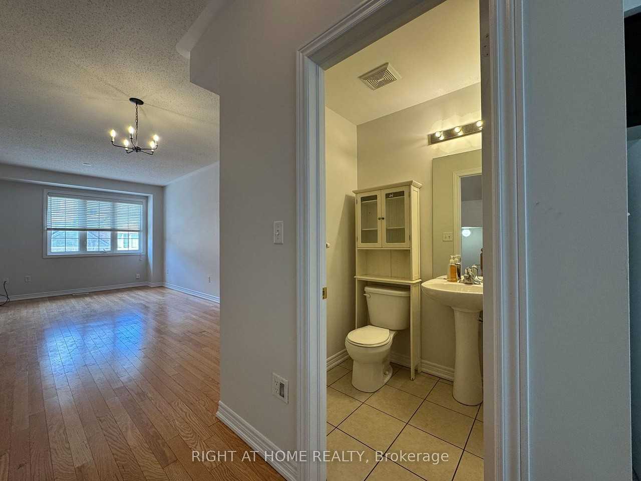 1433 Granrock Crescent - Photo 6 of 17