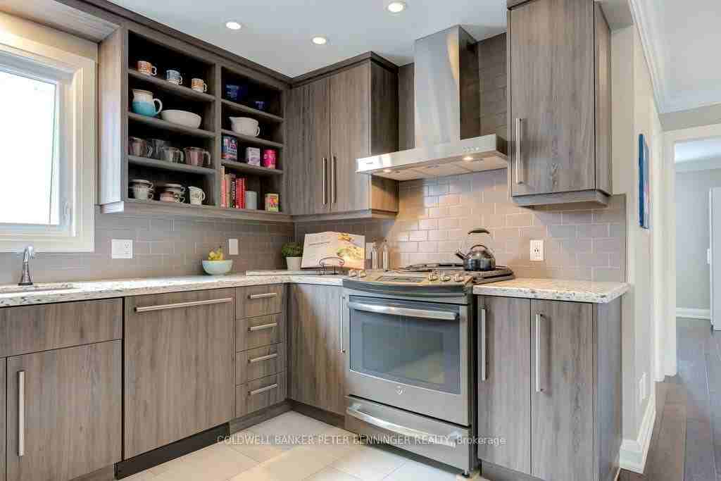 547 Drummerhill Crescent - Photo 6 of 16