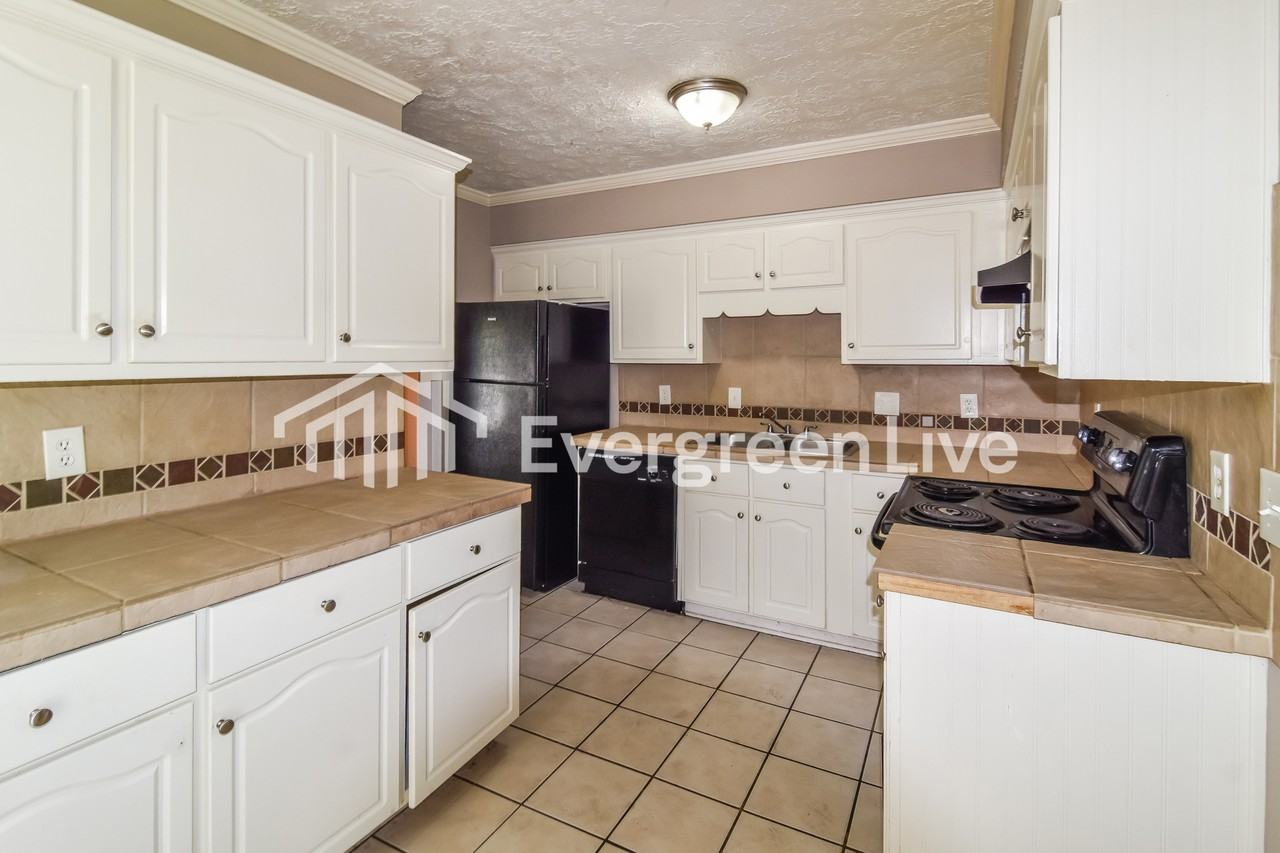 1761 Planters Hill Ct - Photo 7 of 15
