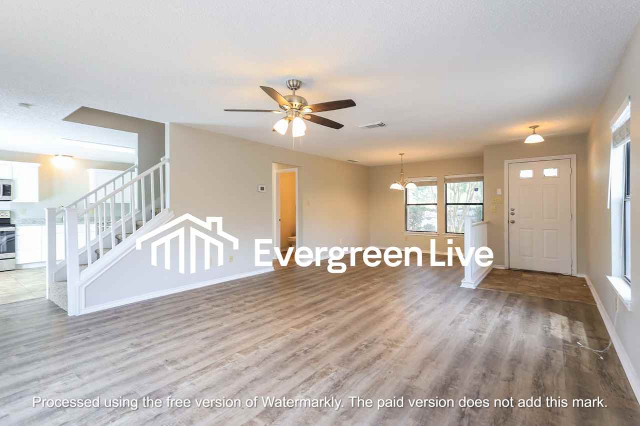 5015 Justin Pt - Photo 3 of 11