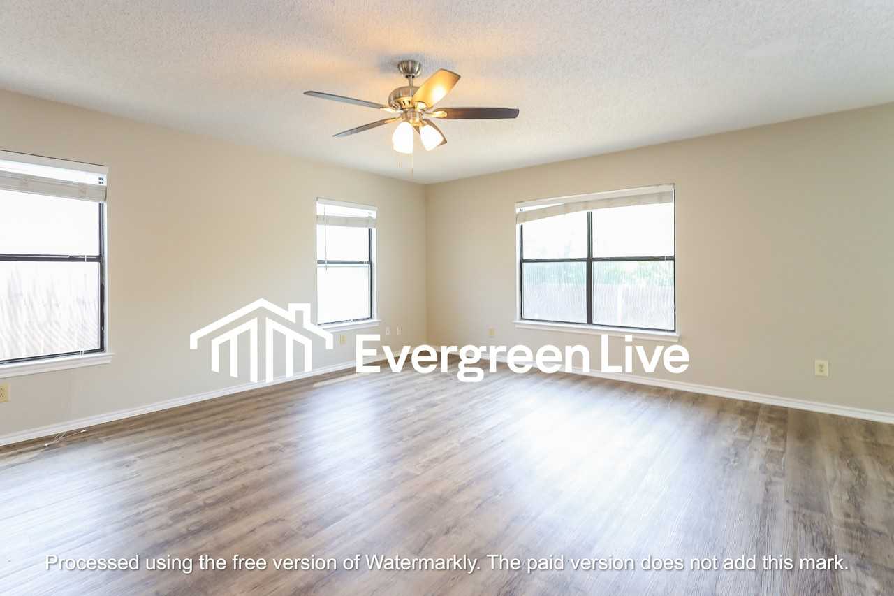 5015 Justin Pt - Photo 4 of 11