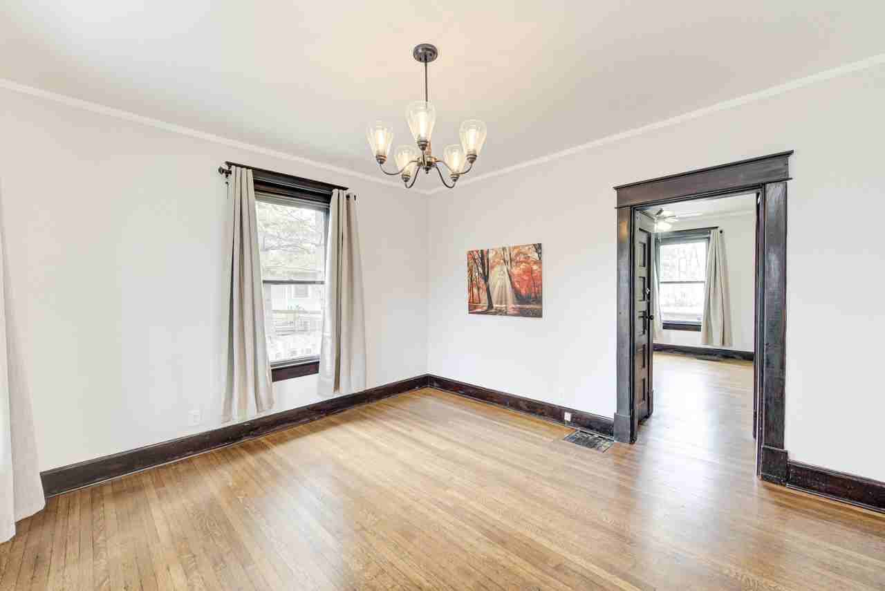 2418 East 16th Street - Photo 6 of 23