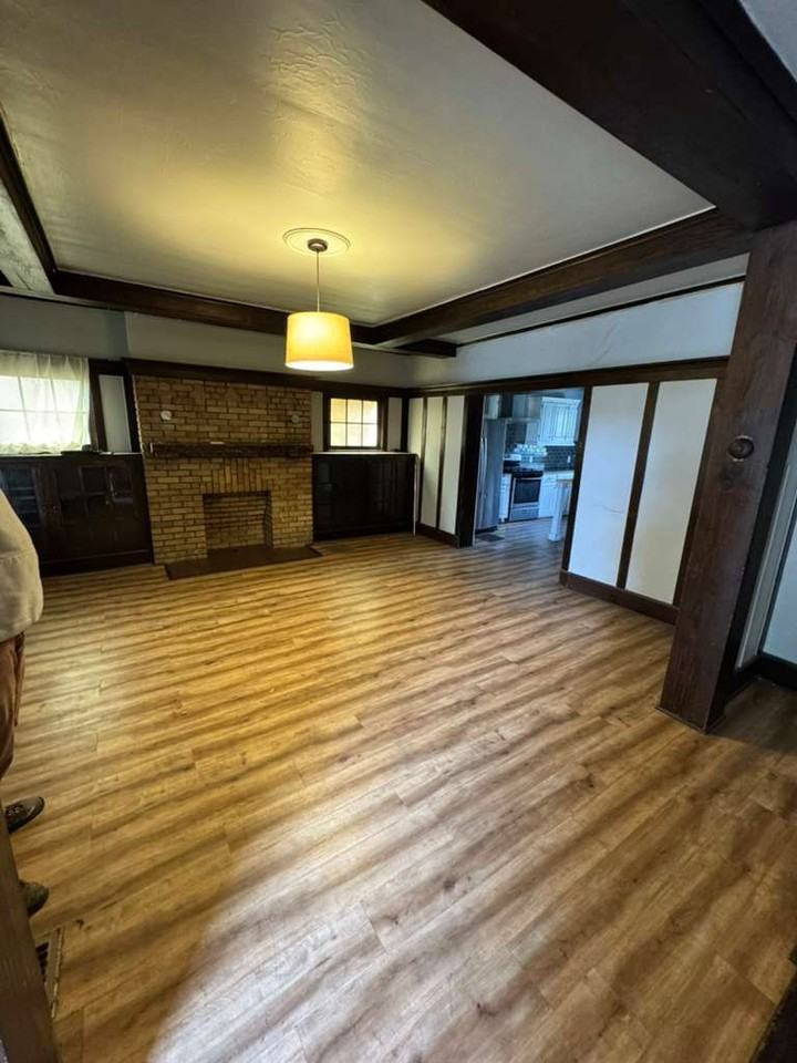 1948 Broadway Avenue - Photo 3 of 21