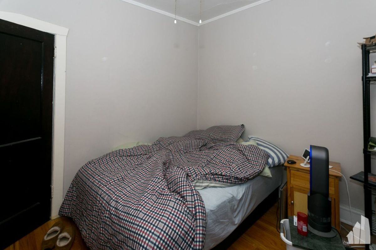 3502 W Grace St - Photo 4 of 6