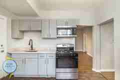 1022 E Hyde Park Blvd - Photo 1 of 1