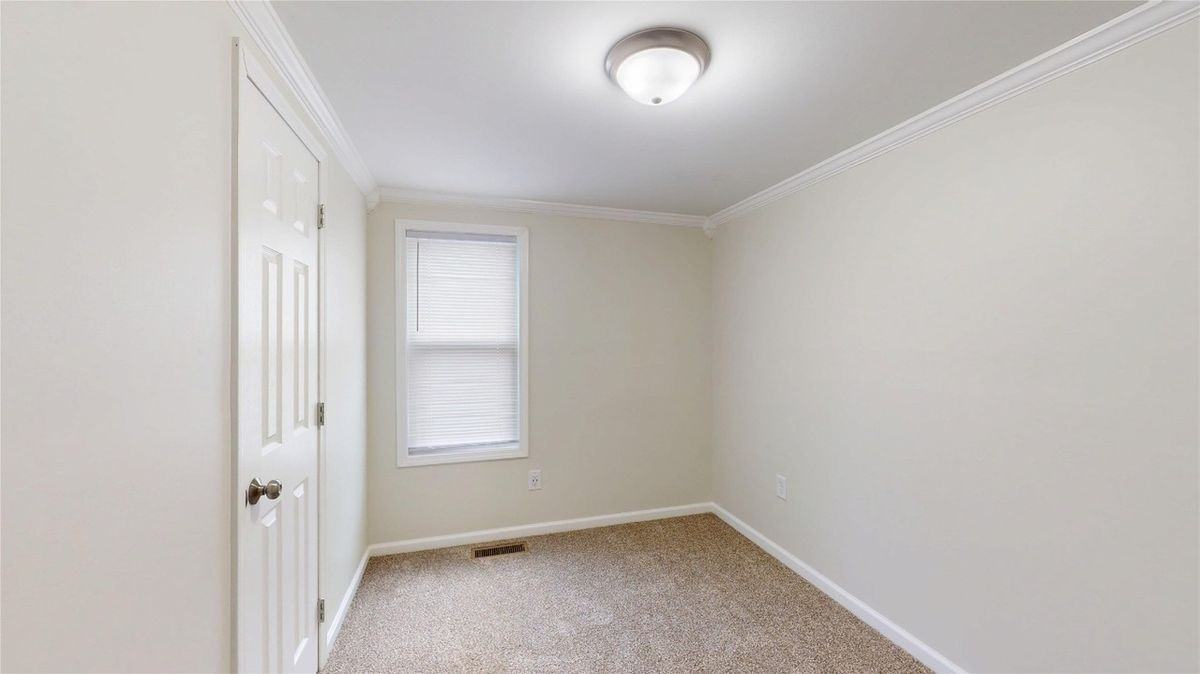 2619 Prospect Ave - Photo 4 of 15