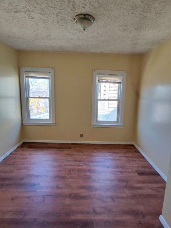 80 Huntington Rd - Photo 3 of 7