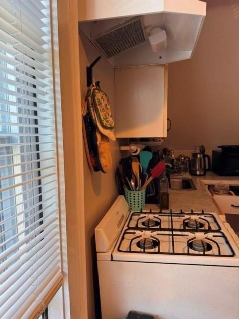 193 Power St ##3 - Photo 3 of 22