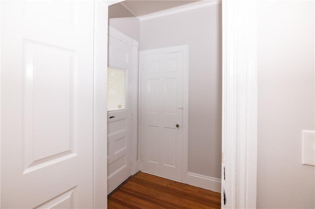 376 Hope St - Photo 6 of 12