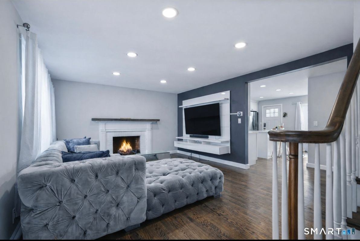 457 Summit St - Photo 5 of 8